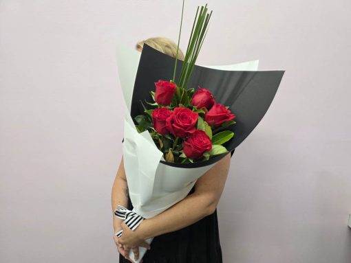 Love Story Roses Holding