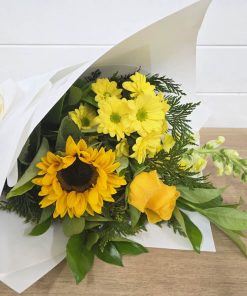 Bright Seasonal Flower Wrap
