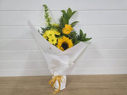 Bright Seasonal Flower Wrap