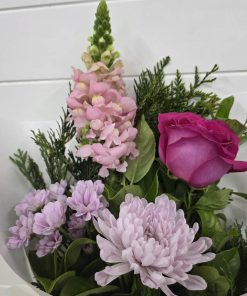 Pretty Seasonal Flower Wrap