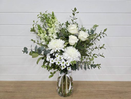 White-on-White bouquet - In a Vase